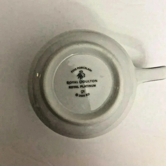 Royal Doulton Fine Platinum Collection Tea Set - Picture 4 of 4